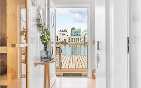 Schwimmendes Haus Hygge Olpenitz
